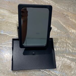 Mary Kay Black Face Rotating Mirror with a Cosmetic Bag (See all pic for size)